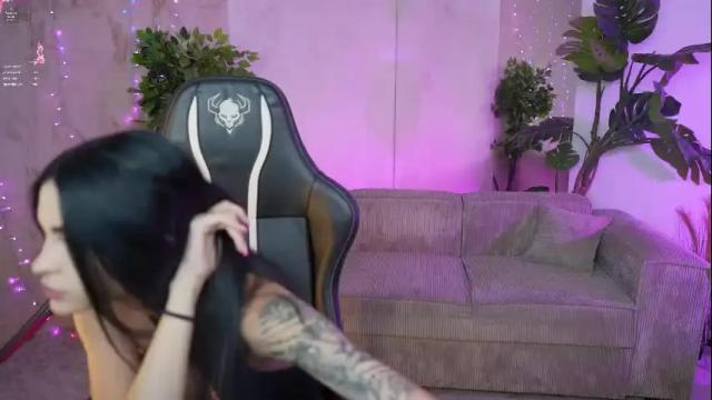 Image 4 of bright_diamonds_054 Stream on Chaturbate on 1 month ago