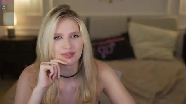 Image 3 of bright_diamonds_054 Stream on Chaturbate on 8 days ago