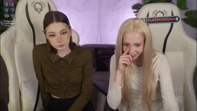 Image 7 of bright_diamonds_054 Stream on Chaturbate on 18 days ago