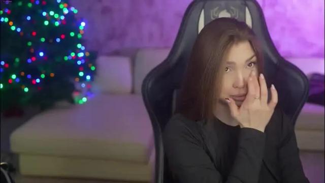 Image 2 of bright_diamonds_054 Stream on Chaturbate on 8 days ago