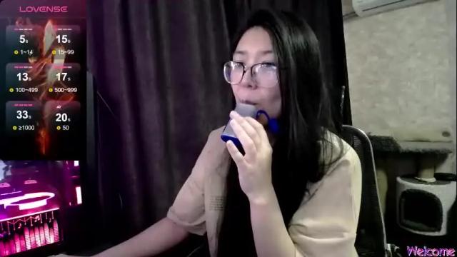 Image 2 of brightssmiles Stream on Chaturbate on 6 months ago