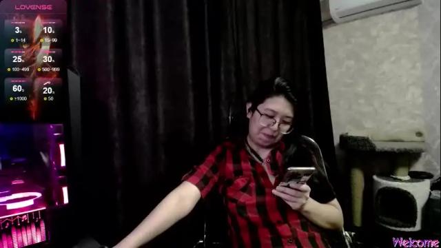 Image 8 of brightssmiles Stream on Chaturbate on 6 months ago