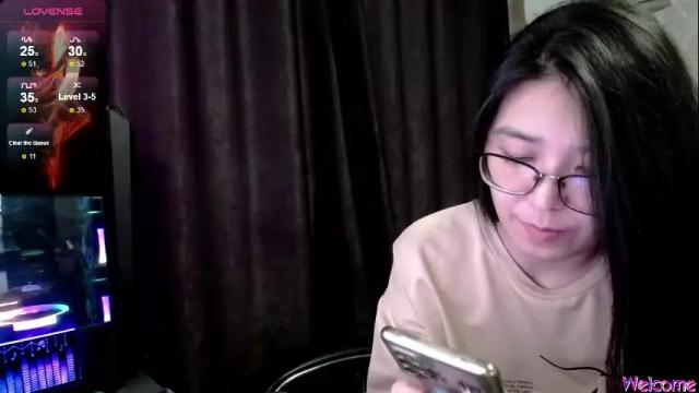 Image 3 of brightssmiles Stream on Chaturbate on 6 months ago