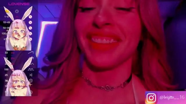 Image 6 of brigitte_16 Stream on Chaturbate on 13 months ago