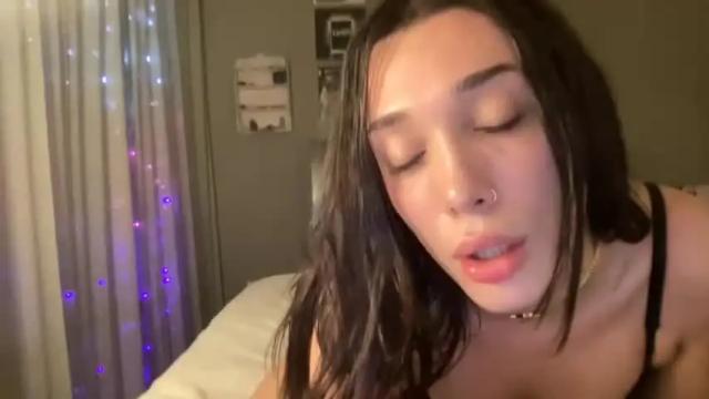 Image 12 of briiiibaby01 Stream on Chaturbate on 15 months ago
