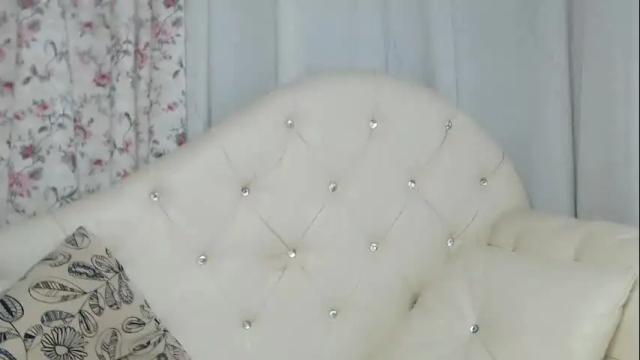 Image 2 of brilliant_doll Stream on Chaturbate on 3 months ago