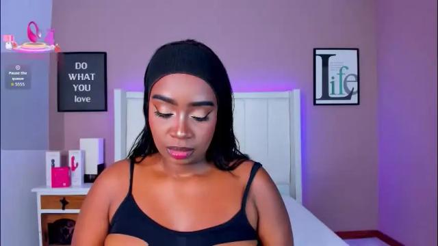 Image 3 of britanymooree Stream on Chaturbate on 1 month ago
