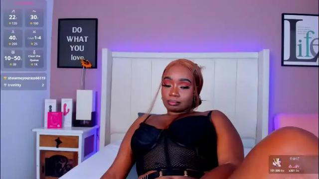 Image 10 of britanymooree Stream on Chaturbate on 28 days ago