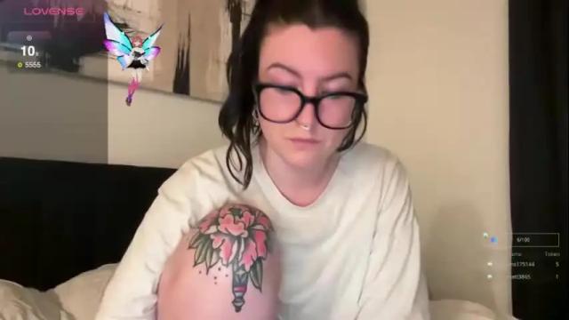 Image 4 of britbrattherat Stream on Chaturbate on 1 month ago
