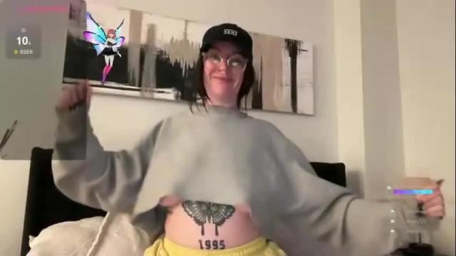 Image 2 of britbrattherat Stream on Chaturbate on 1 month ago