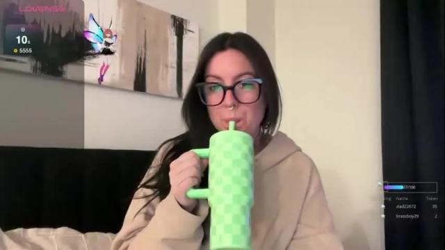 Image 4 of britbrattherat Stream on Chaturbate on 1 month ago