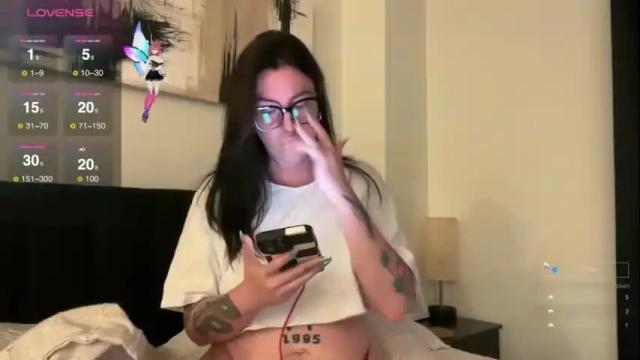 Image 4 of britbrattherat Stream on Chaturbate on 1 month ago