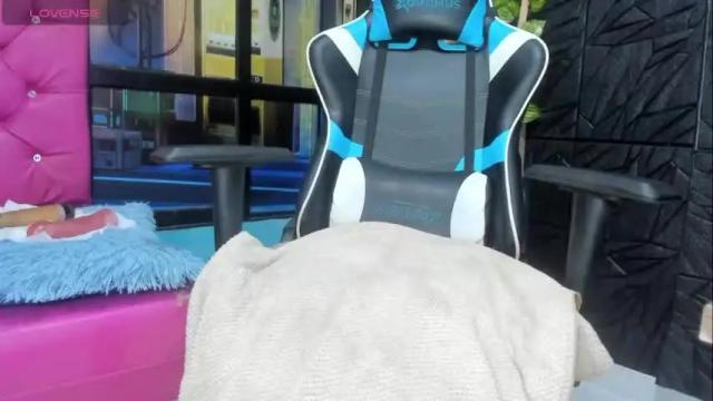 Image 4 of brithanny_35 Stream on Chaturbate on 14 months ago
