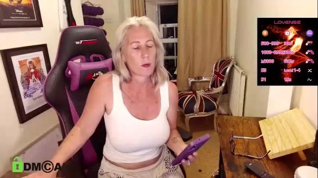 Image 2 of britishladya Stream on Chaturbate on 1 month ago