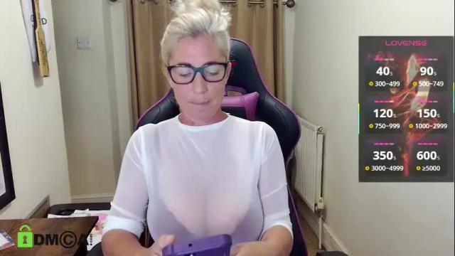 Image 2 of britishladya Stream on Chaturbate on 6 days ago