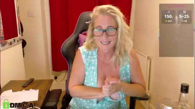 Image 11 of britishladya Stream on Chaturbate on 1 month ago
