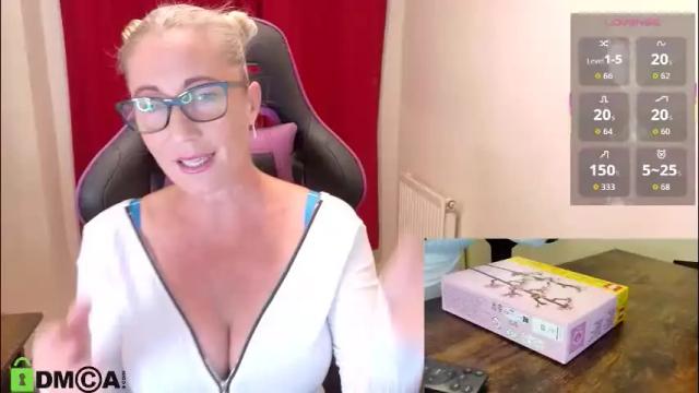 Image 4 of britishladya Stream on Chaturbate on 1 month ago