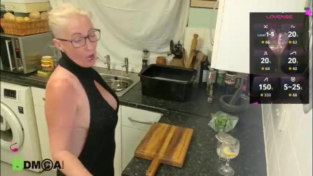 Image 6 of britishladya Stream on Chaturbate on 23 days ago