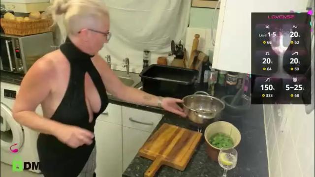 Image 7 of britishladya Stream on Chaturbate on 23 days ago