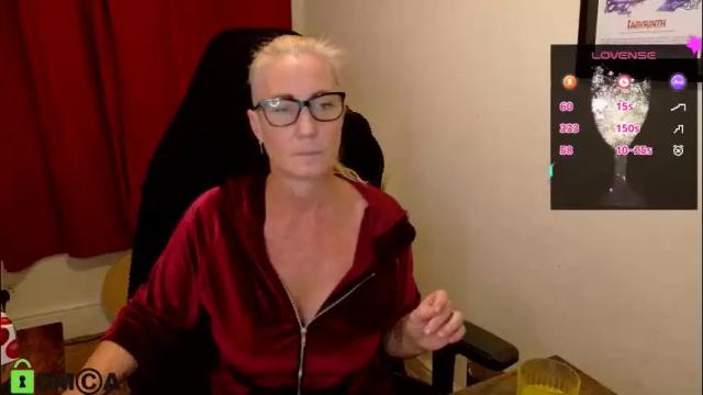 Image 10 of britishladya Stream on Chaturbate on 1 day ago