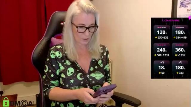 Image 3 of britishladya Stream on Chaturbate on 2 months ago