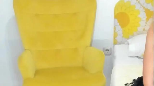 Image 7 of britishmilfpenelope Stream on Chaturbate on 3 days ago