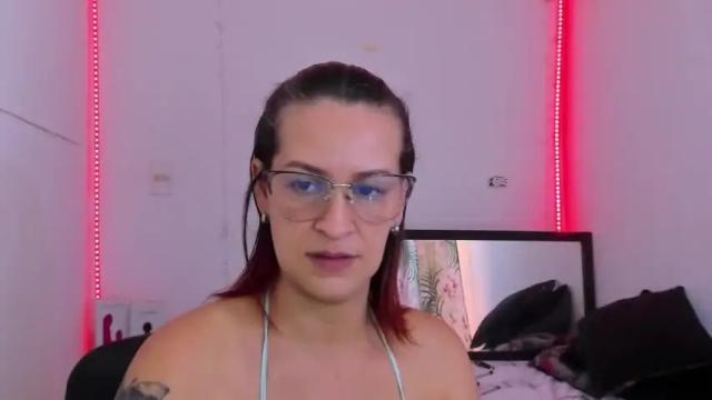 Image 6 of britneeytaylor Stream on Chaturbate on 14 months ago