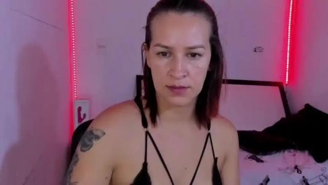 Image 4 of britneeytaylor Stream on Chaturbate on 14 months ago