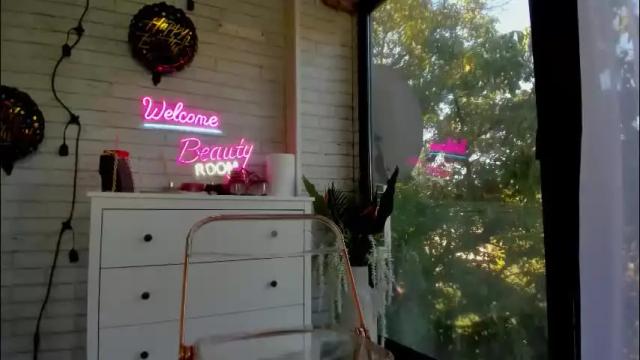 Image 8 of britney_charm Stream on Chaturbate on 1 month ago