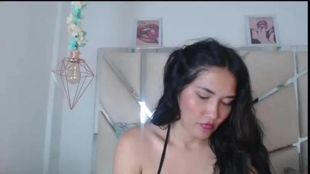 Image 7 of brittany_bruklin1022 Stream on Chaturbate on 15 months ago