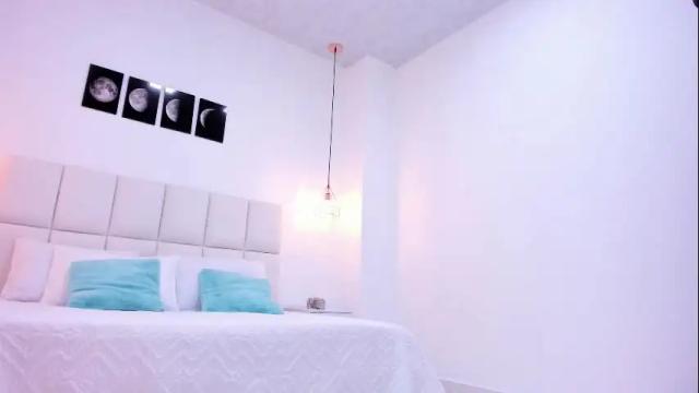 Image 3 of brittany_cute18 Stream on Chaturbate on 1 month ago