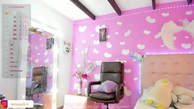 Image 3 of brittanywilliams_x Stream on Chaturbate on 17 months ago