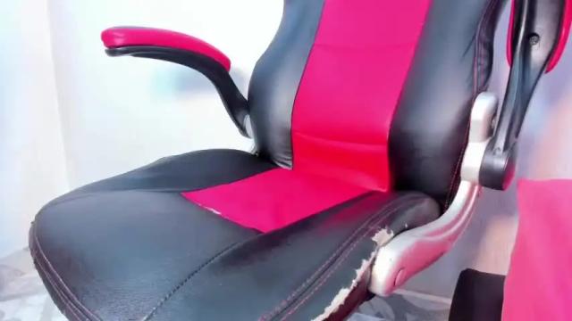 Image 12 of briyit_doll Stream on Chaturbate on 13 months ago