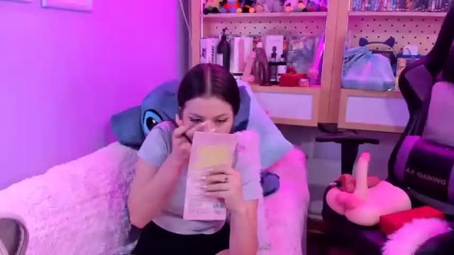 Image 2 of brokemiller_ Stream on Chaturbate on 12 months ago