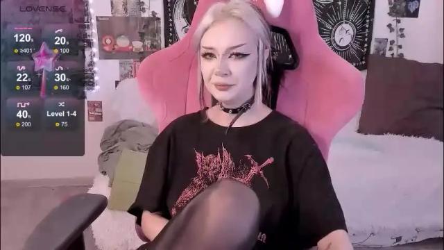 Image 4 of broodmommyy3 Stream on Chaturbate on 23 days ago