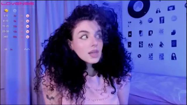 Image 8 of brookchills Stream on Chaturbate on 1 month ago