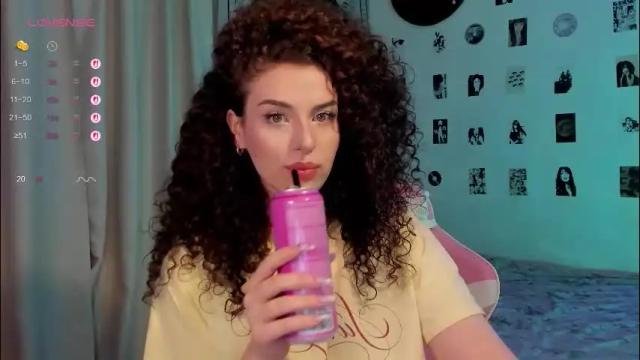 Image 2 of brookchills Stream on Chaturbate on 4 months ago