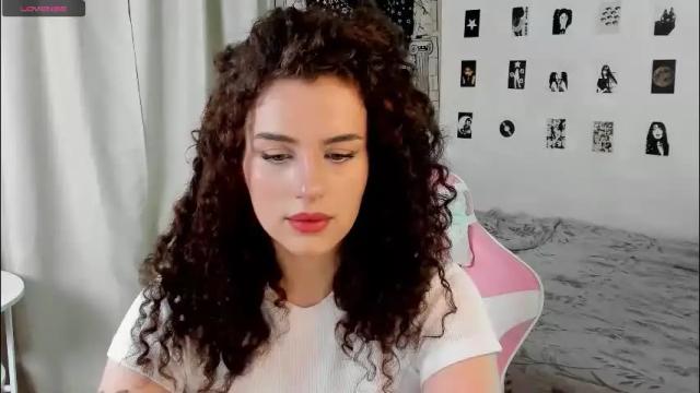 Image 7 of brookchills Stream on Chaturbate on 4 months ago