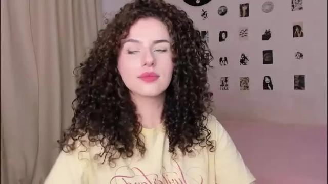 Image 2 of brookchills Stream on Chaturbate on 3 months ago