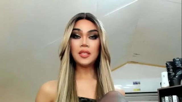 Image 2 of brooke_lynnhyts Stream on Chaturbate on 15 days ago