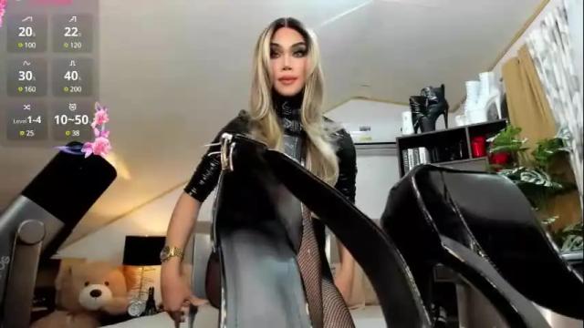 Image 2 of brooke_lynnhyts Stream on Chaturbate on 17 days ago