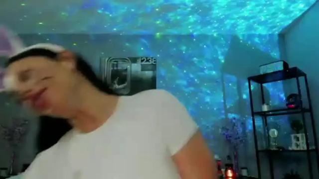 Image 3 of brookesummerxo Stream on Chaturbate on 19 months ago