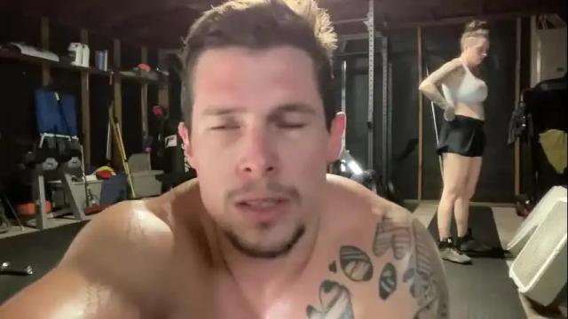 Image 2 of browneyedmuscleboy32 Stream on Chaturbate on 21 months ago
