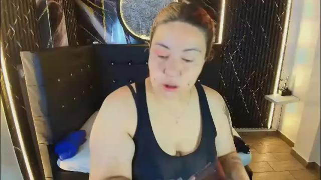 Image 6 of bruja_scarlata Stream on Chaturbate on 1 month ago