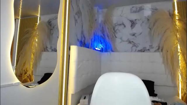 Image 3 of bruja_scarlata Stream on Chaturbate on 1 month ago