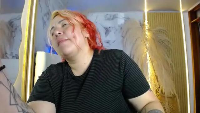 Image 7 of bruja_scarlata Stream on Chaturbate on 1 month ago