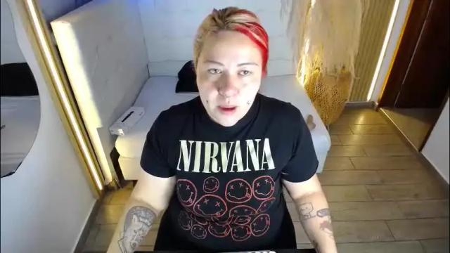 Image 4 of bruja_scarlata Stream on Chaturbate on 26 days ago