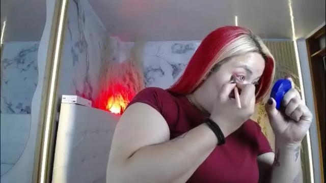 Image 11 of bruja_scarlata Stream on Chaturbate on 26 days ago