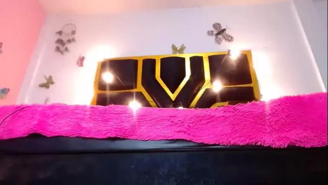 Image 4 of bruneleti_sex Stream on Chaturbate on 1 month ago