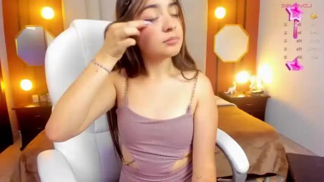 Image 11 of brunette_1_ Stream on Chaturbate on 14 months ago